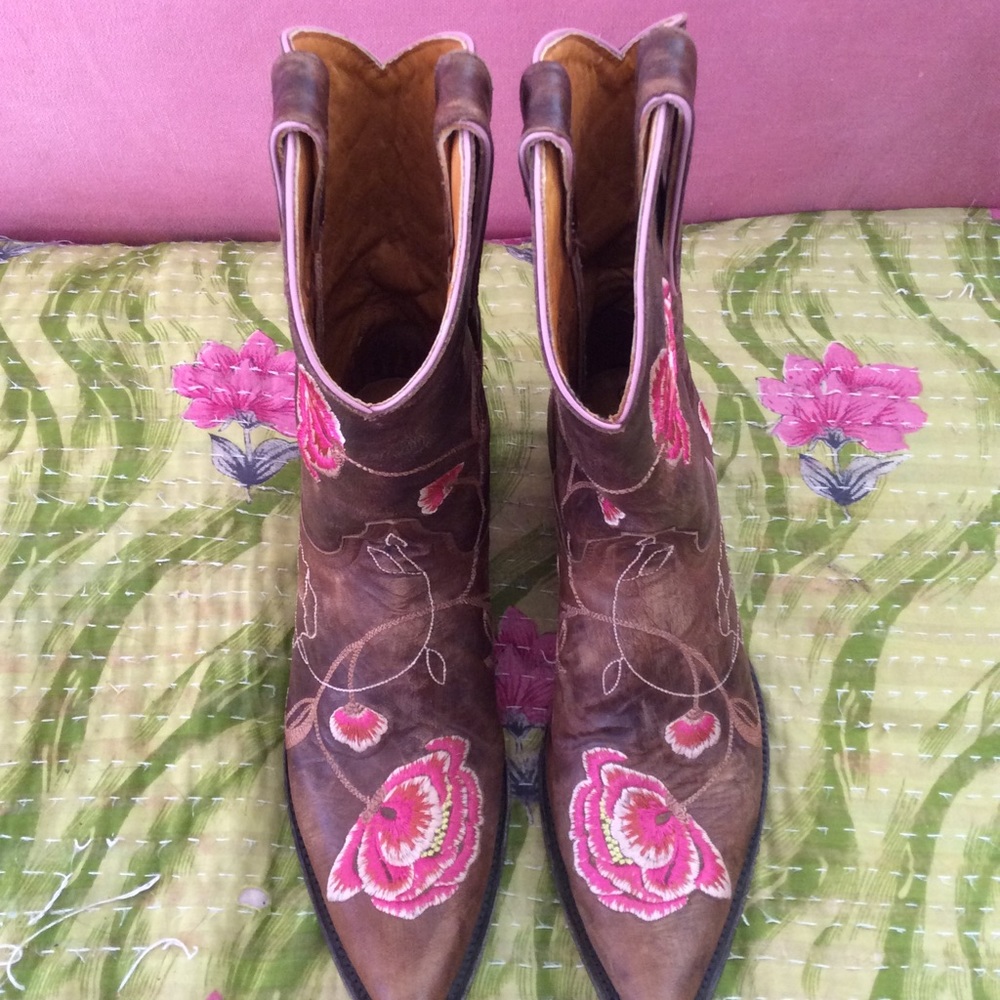 Old Gringo cowboy boots